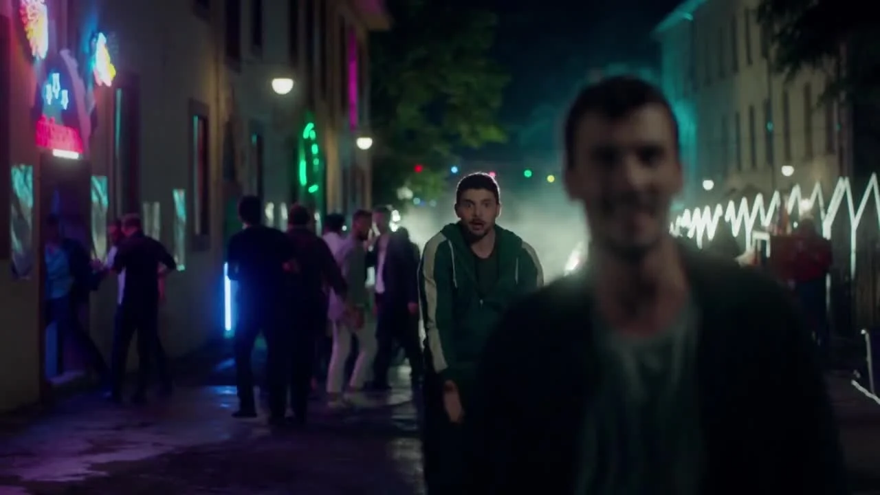 Кадры из сериала Дикий (2023)